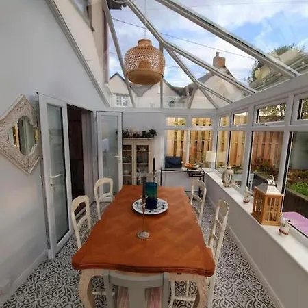 Holiday home A Perfect Getaway House Fabulous Location